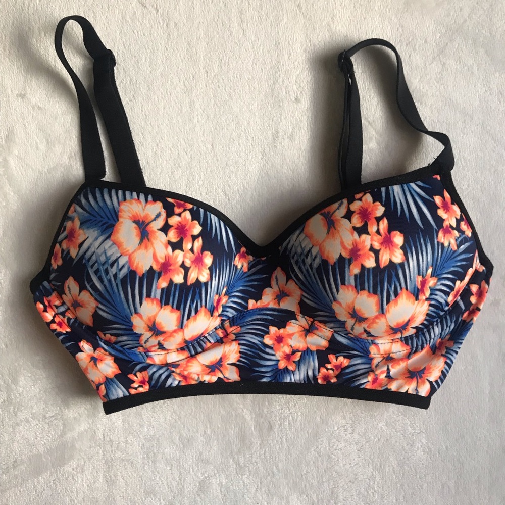 Victoria’s Secret Pink Cage Back Push Up Bra XS